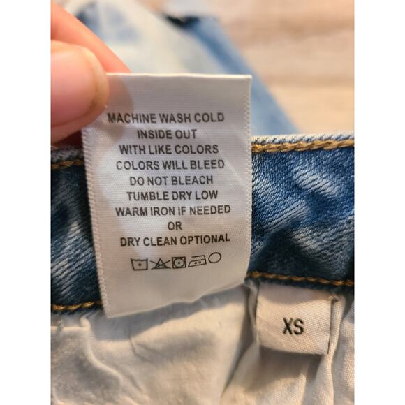 Vervet xs women's distressed cuffed bermuda shorts - Picture 6 of 9